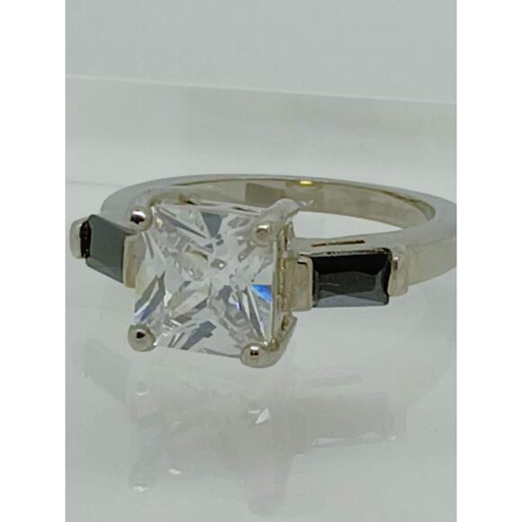 Vintage 3-Stone Gold GP Silver Tone Princess Cut Black CZ Engagement Ring Size 8 - Picture 2 of 10